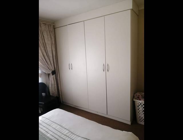 2 BEDROOM TOWNHOUSE FOR SALE IN SONNEVELD